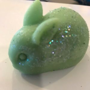 Pastel Green Bunny Wax Warmer Tart “Green Apple”